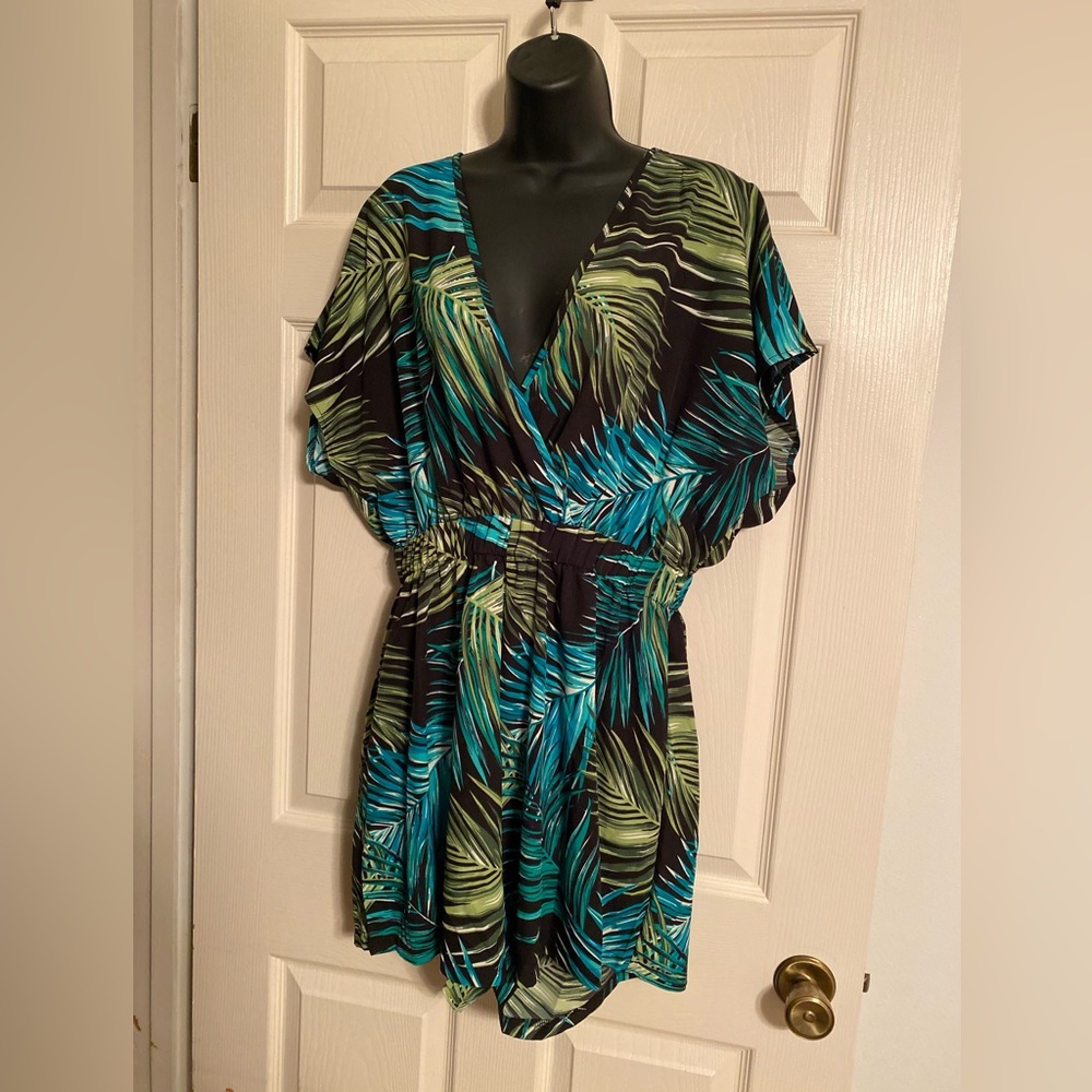 SHEIN Black/turquoise/white romper.  Buttons in back. Size XL. Never worn.
